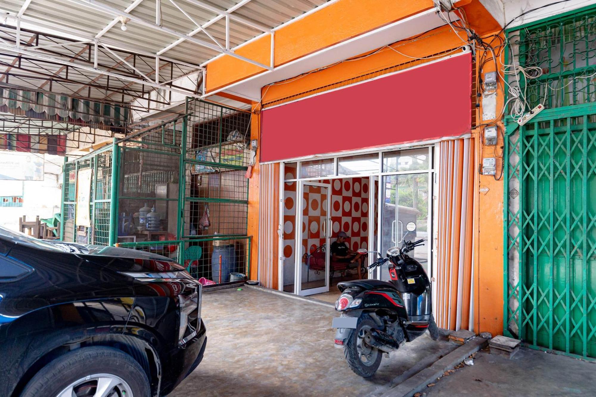 Reddoorz Near Rsud Dr Pringadi Medan 3 Hotel Екстериор снимка